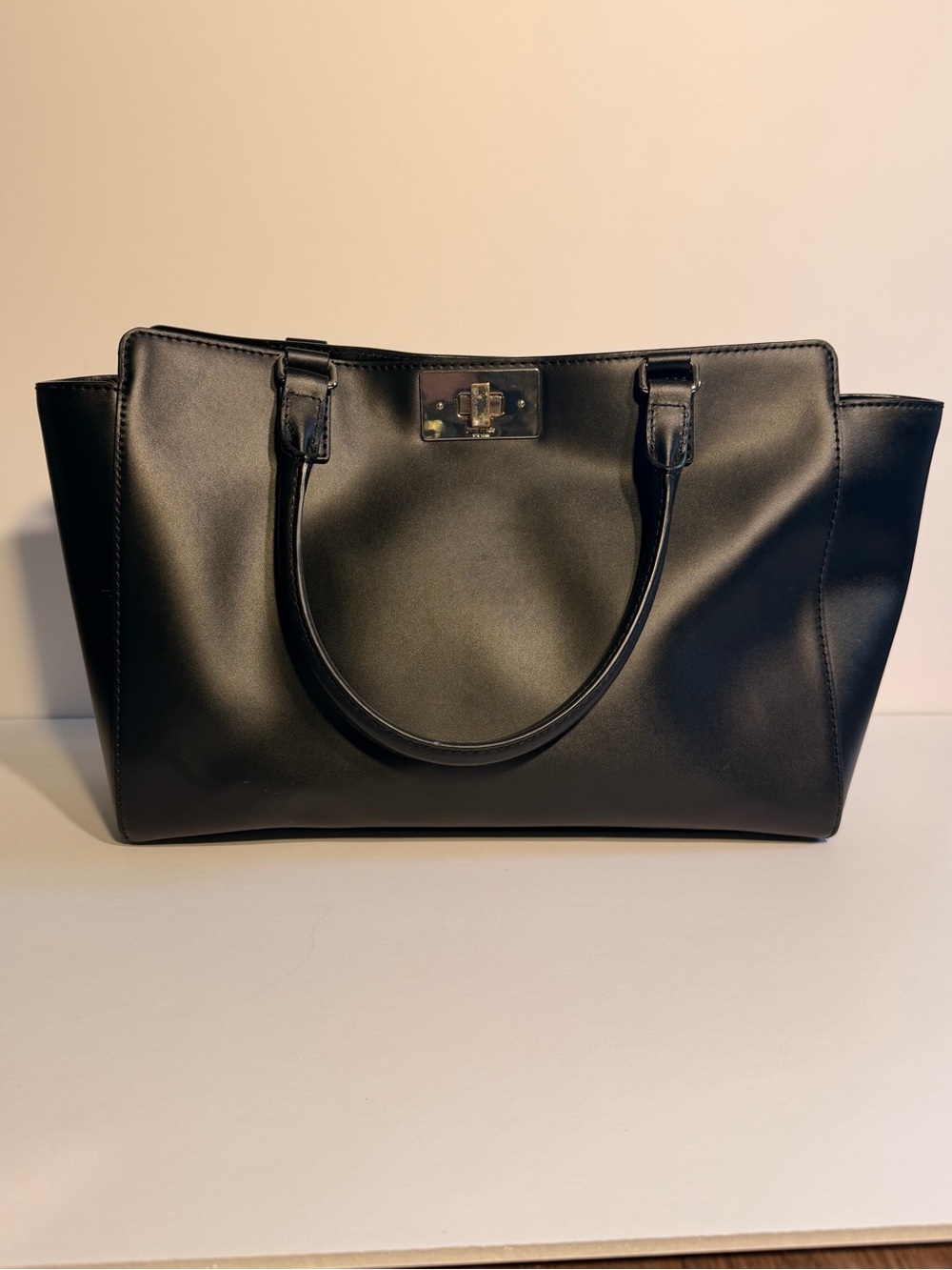 Kate spade  Black Leather Tote Bag - Elegant Everyday Carry
